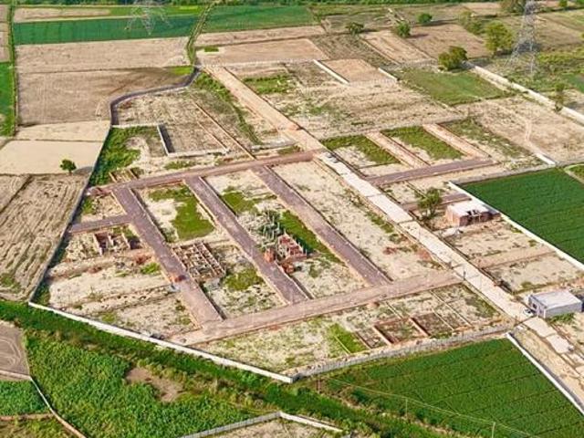 Residential Plot in Dadri for resale Greater Noida. The reference number is 20535552