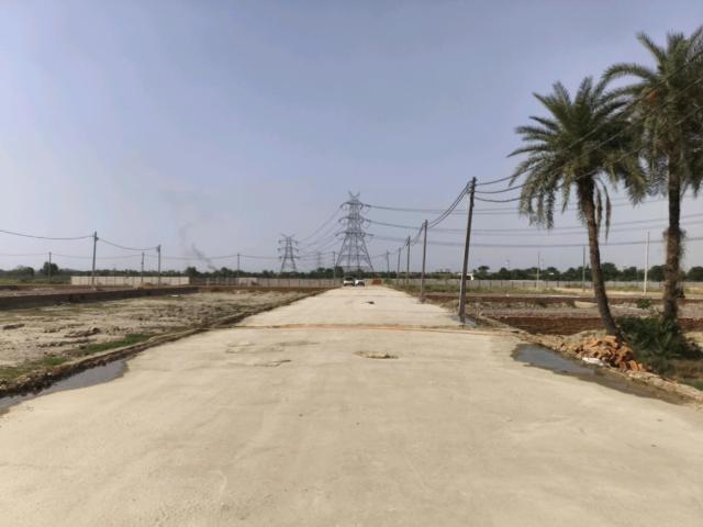 Residential Plot in Dadri for resale Greater Noida. The reference number is 20535684