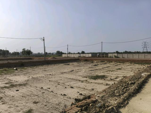 Residential Plot in Dadri for resale Greater Noida. The reference number is 20536284