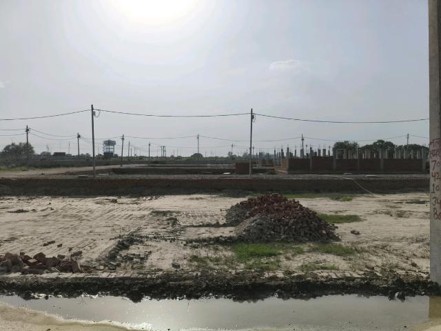 Residential Plot in Dadri for resale Greater Noida. The reference number is 20536462