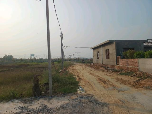 Residential Plot in Dadri for resale Greater Noida. The reference number is 20612132