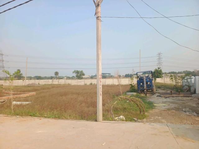 Residential Plot in Dadri for resale Greater Noida. The reference number is 20736038