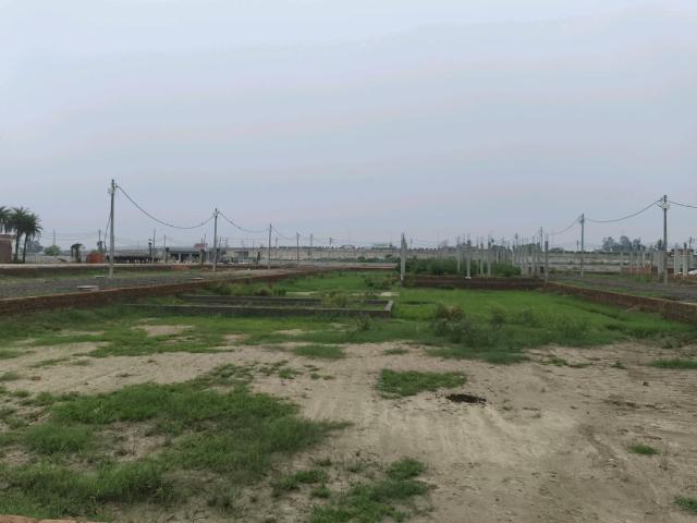 Residential Plot in Dadri for resale Greater Noida. The reference number is 20736240