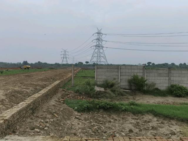 Residential Plot in Dadri for resale Greater Noida. The reference number is 20736210