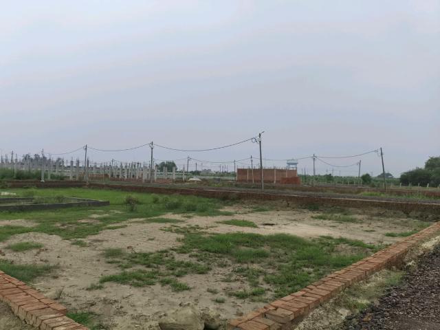 Residential Plot in Dadri for resale Greater Noida. The reference number is 20736220