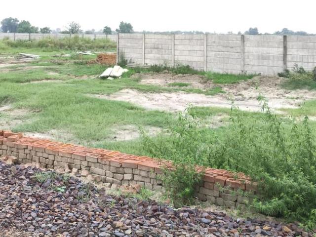 Residential Plot in Dadri for resale Greater Noida. The reference number is 20736228