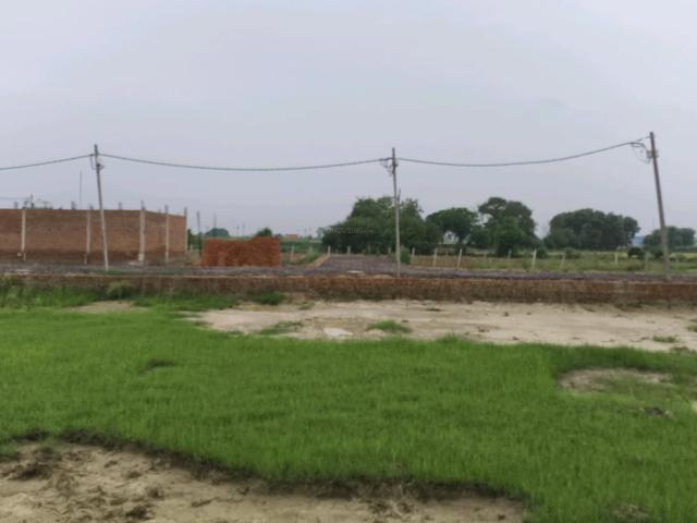 Residential Plot in Dadri for resale Greater Noida. The reference number is 20736371