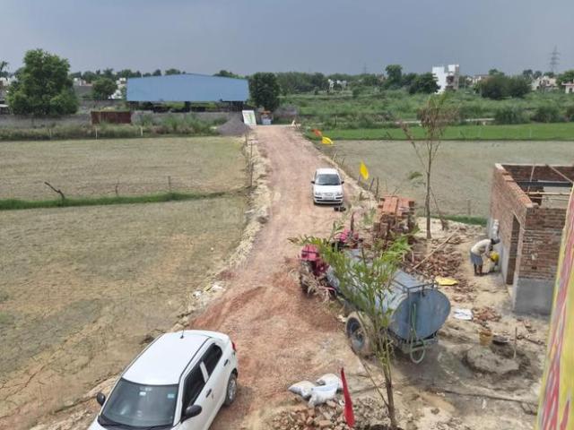 Residential Plot in Dadri for resale Greater Noida. The reference number is 20865785
