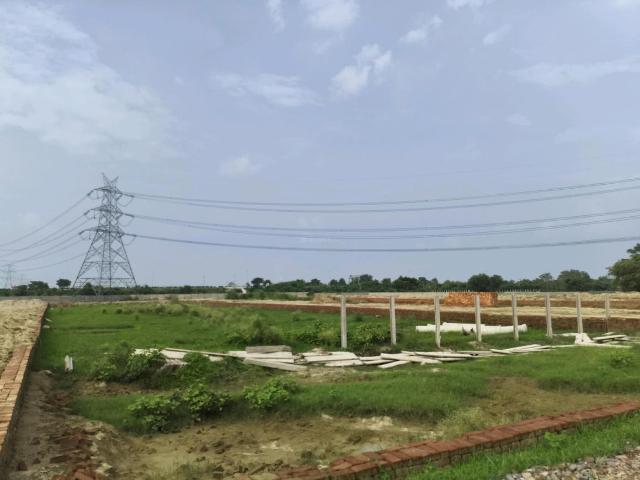 Residential Plot in Dadri for resale Greater Noida. The reference number is 20838640