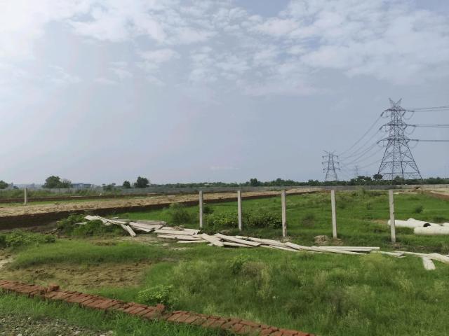 Residential Plot in Dadri for resale Greater Noida. The reference number is 20838616