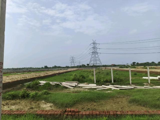Residential Plot in Dadri for resale Greater Noida. The reference number is 20838632