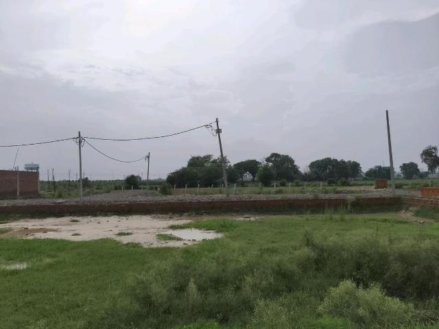 Residential Plot in Dadri for resale Greater Noida. The reference number is 20838771