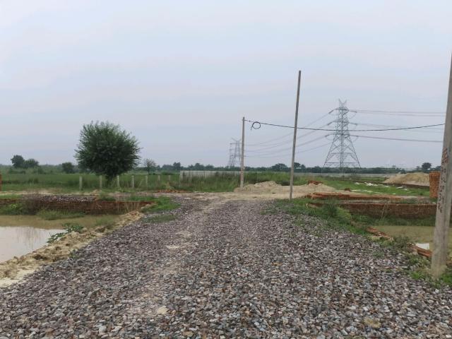Residential Plot in Dadri for resale Greater Noida. The reference number is 20993780