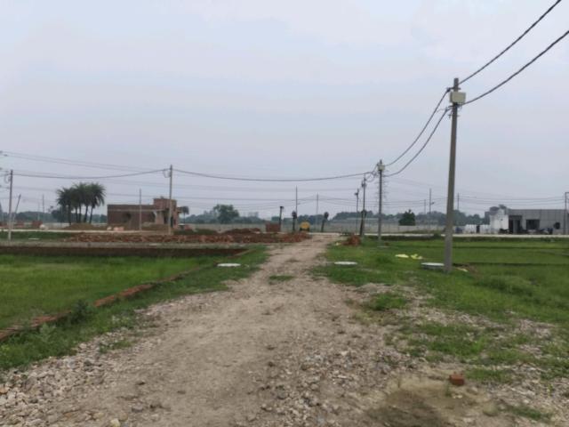 Residential Plot in Dadri for resale Greater Noida. The reference number is 20994252