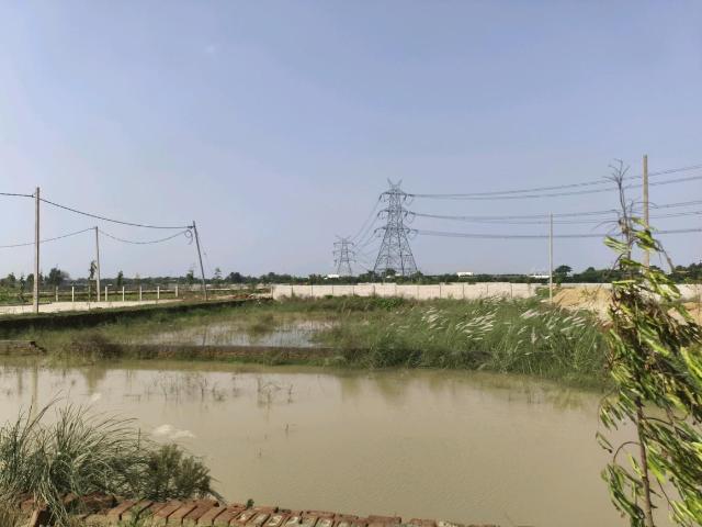 Residential Plot in Dadri for resale Greater Noida. The reference number is 21070147