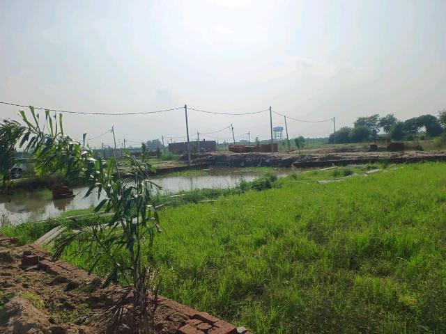 Residential Plot in Dadri for resale Greater Noida. The reference number is 21070450