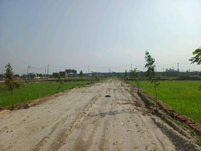 Residential Plot in Dadri for resale Greater Noida. The reference number is 21070420