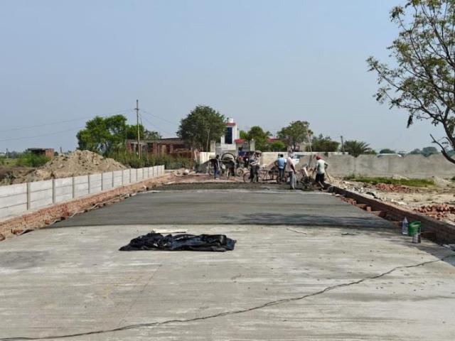 Residential Plot in Dankaur for resale Greater Noida. The reference number is 19806268