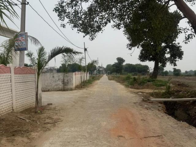 Residential Plot in Dankaur for resale Greater Noida. The reference number is 21325781