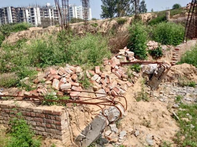 Residential Plot in Dasna for resale Ghaziabad. The reference number is 19824223
