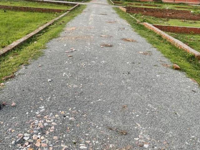 Residential Plot in Dasepur for resale Varanasi. The reference number is 18050045