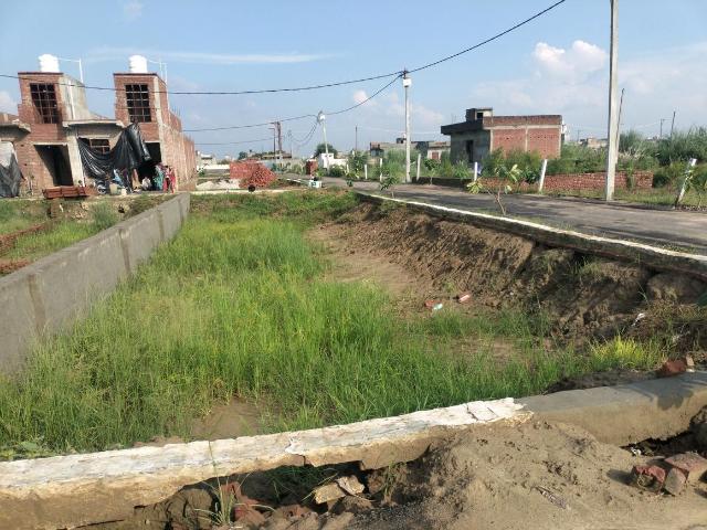 Residential Plot in Defense Mega City for resale Greater Noida. The reference number is 18059456