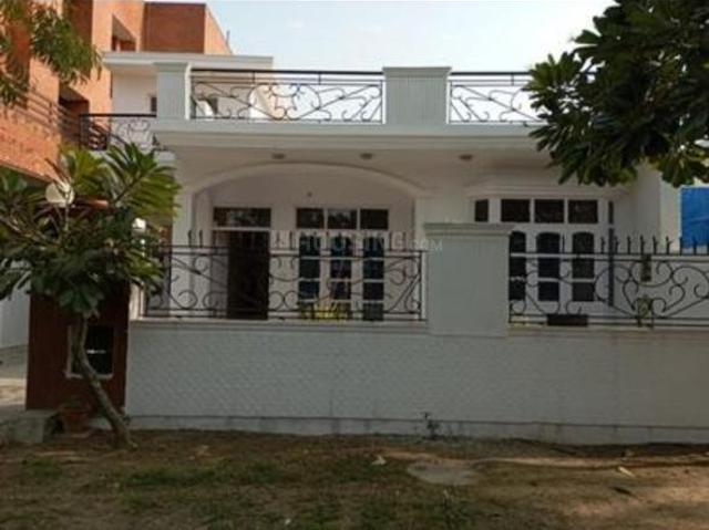 Residential Plot in Delta I for resale Greater Noida. The reference number is 20229700