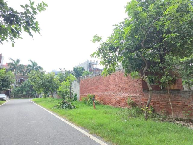 Residential Plot in Delta III for resale Greater Noida. The reference number is 21317141