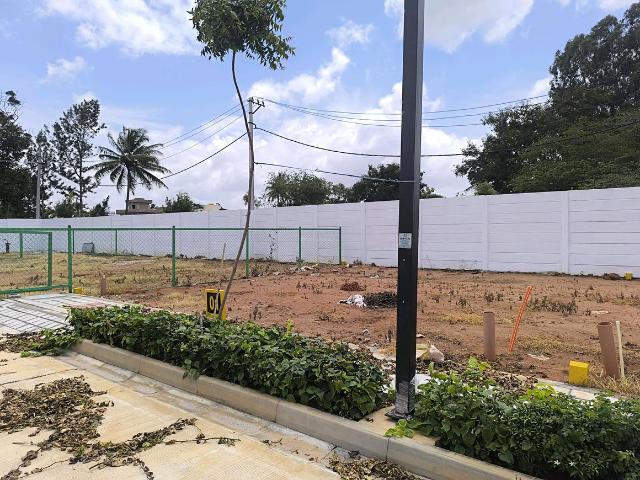Residential Plot in Devanahalli for resale Bengaluru. The reference number is 21004475