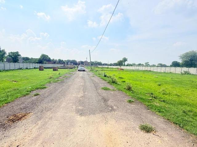 Residential Plot in Devi Atas for resale Vrindavan. The reference number is 20811912