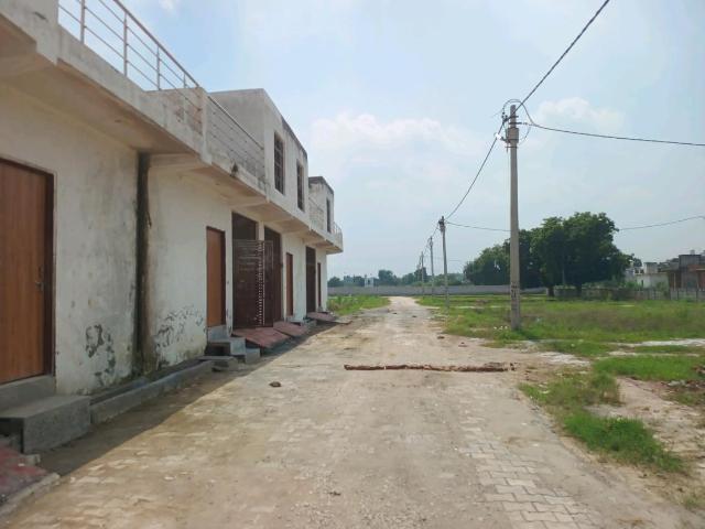 Residential Plot in Dhoom Manikpur for resale Greater Noida. The reference number is 21070652