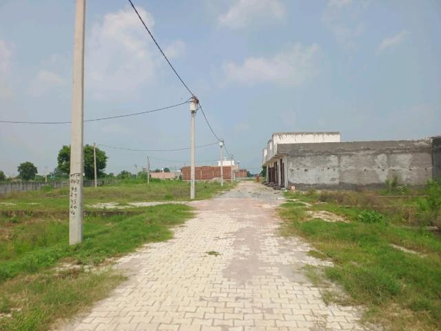 Residential Plot in Dhoom Manikpur for resale Greater Noida. The reference number is 21070618