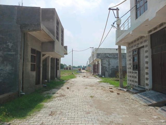 Residential Plot in Dhoom Manikpur for resale Greater Noida. The reference number is 21070712