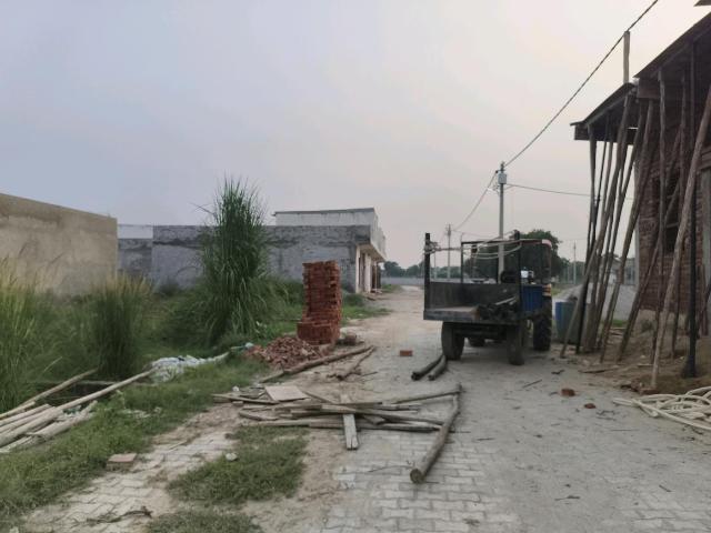 Residential Plot in Dhoom Manikpur for resale Greater Noida. The reference number is 21104358