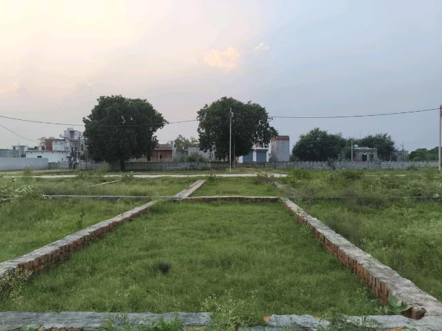 Residential Plot in Dhoom Manikpur for resale Greater Noida. The reference number is 21121886