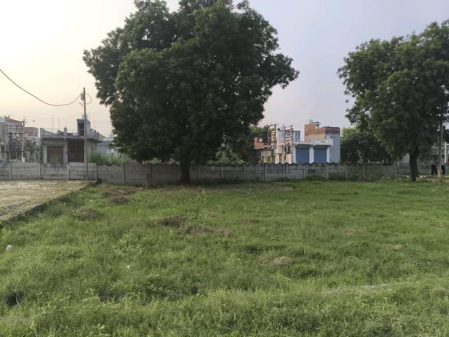 Residential Plot in Dhoom Manikpur for resale Greater Noida. The reference number is 21122353