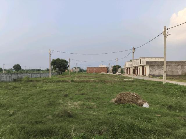 Residential Plot in Dhoom Manikpur for resale Greater Noida. The reference number is 21122393
