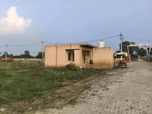 Residential Plot in Dhoom Manikpur for resale Greater Noida. The reference number is 21122301
