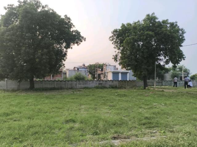 Residential Plot in Dhoom Manikpur for resale Greater Noida. The reference number is 21122406
