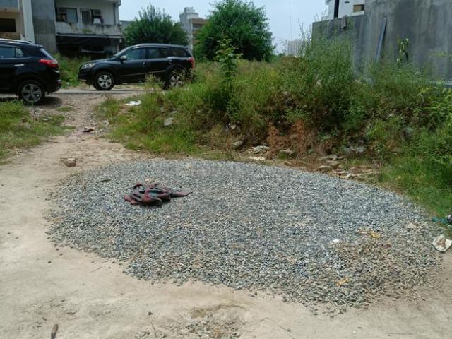Residential Plot in DLF Phase 1 for resale Gurgaon. The reference number is 20882496