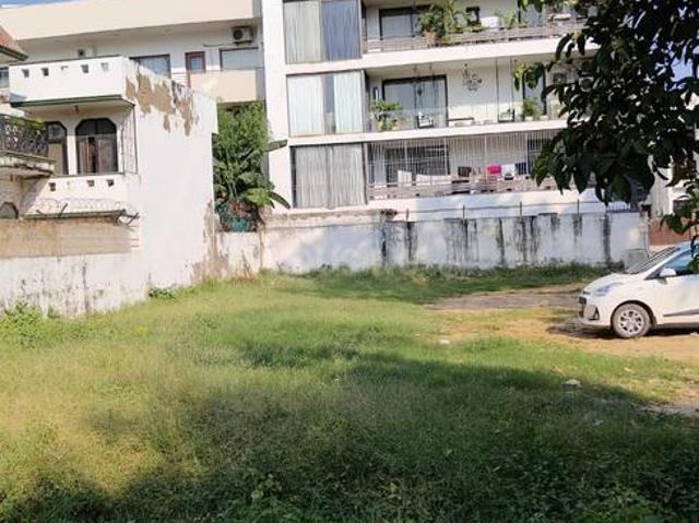 Residential Plot in DLF Phase 2 for resale Gurgaon. The reference number is 21128026