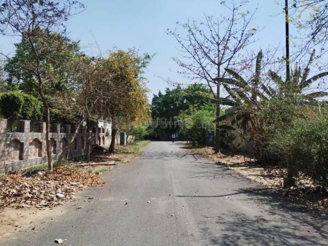 Residential Plot in Eta I for resale Greater Noida. The reference number is 18606035