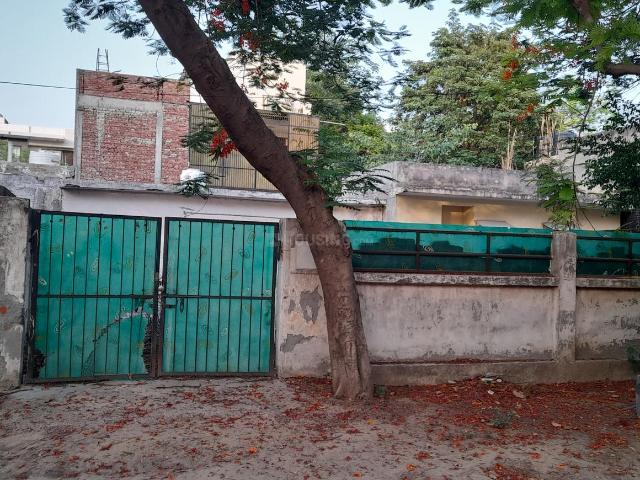 Residential Plot in Eta I for resale Greater Noida. The reference number is 21030101