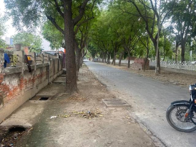 Residential Plot in Eta II for resale Greater Noida. The reference number is 19870541
