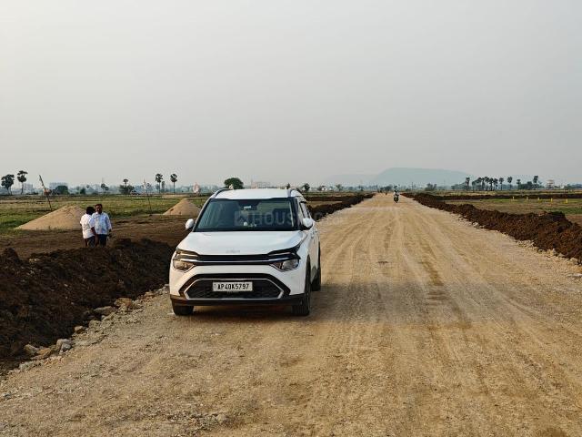 Residential Plot in Etukuru for resale Guntur. The reference number is 20154547