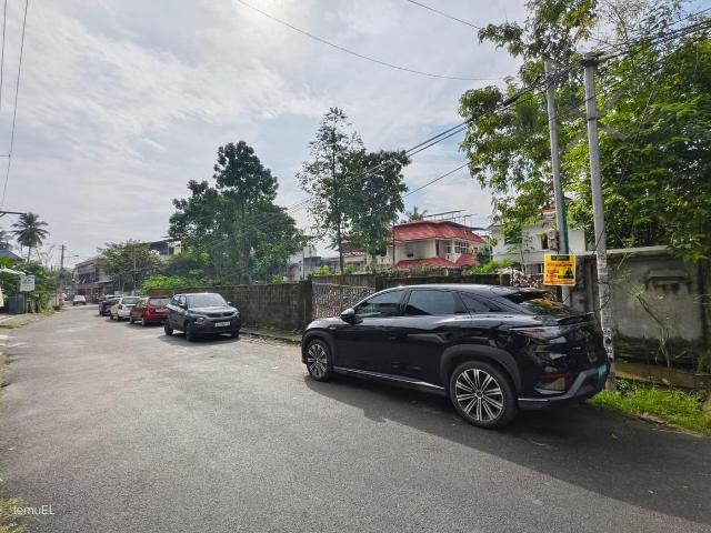 Residential Plot in Edappally for resale Kochi. The reference number is 21080494