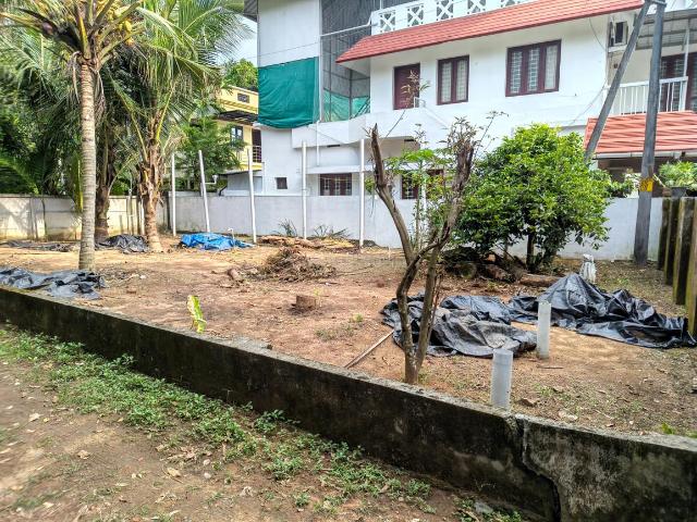 Residential Plot in Edappally for resale Kochi. The reference number is 21324817