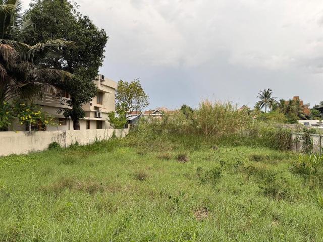 Residential Plot in Elamkulam for resale Kochi. The reference number is 20187815