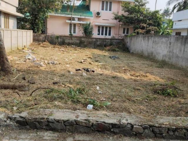 Residential Plot in Eroor for resale Kochi. The reference number is 21008065