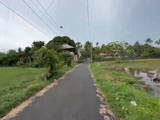 Residential Plot in Eroor for resale Kochi. The reference number is 21124325